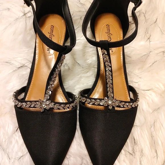 Price reduced! Torrid Jeweled Flats. 9 WW - Picture 2 of 5